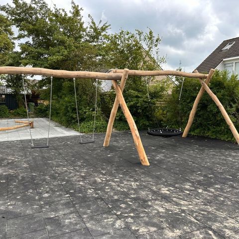 Schommel dubbel, regulieren en vogelnest robinia