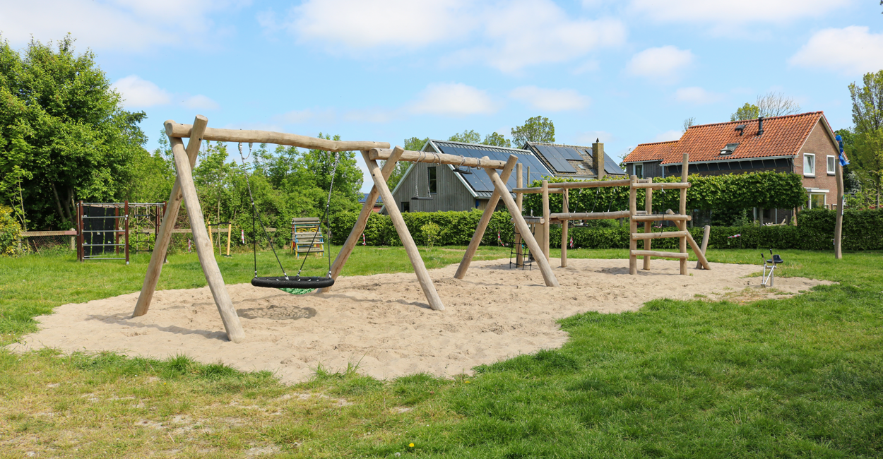 Speeltuin en eetgelegenheid in Wyns