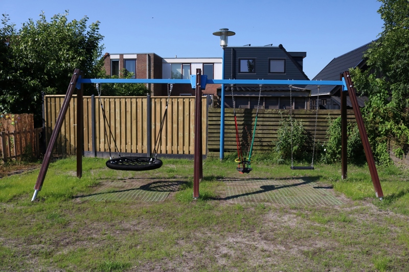 Houten schommel vogelnest en regulier - Hallum (1)