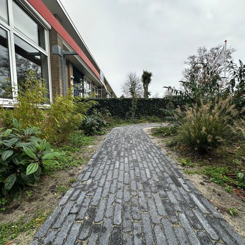 Peuterpleintje Klinkerpaadje Schoolplein